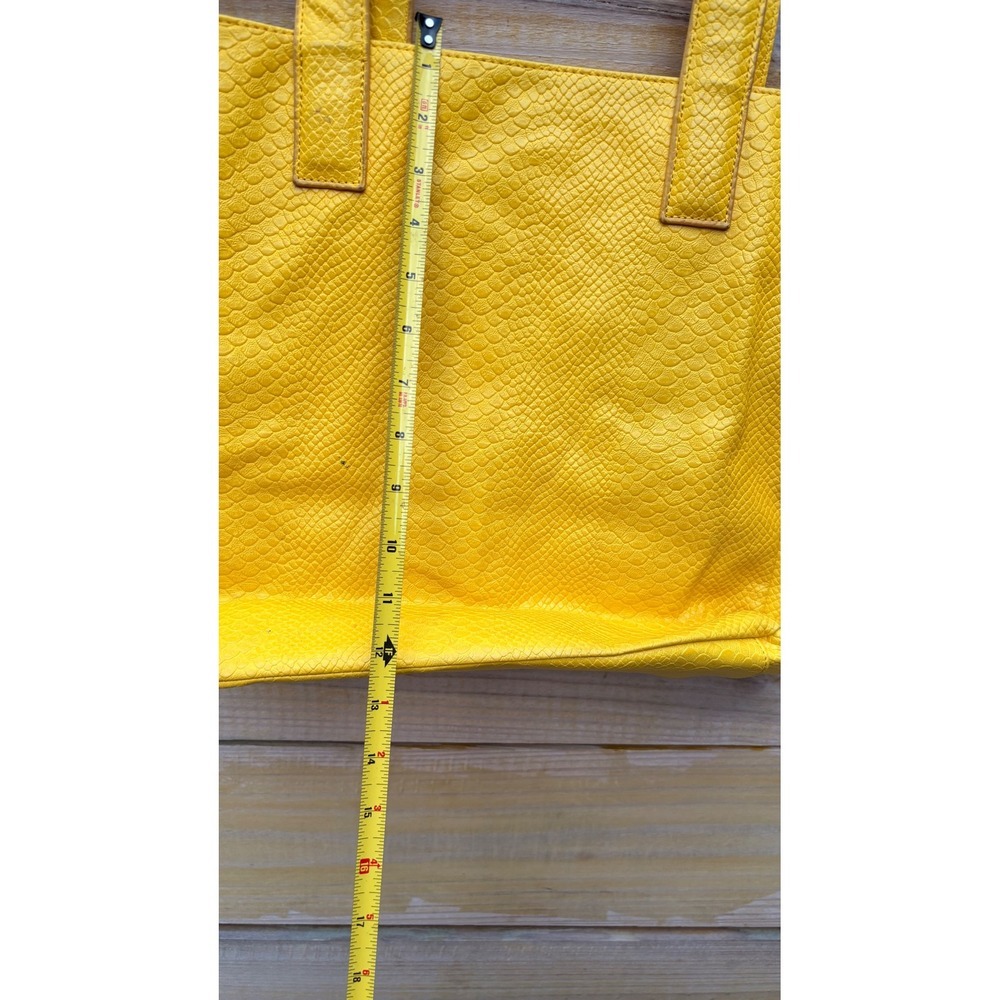 Neiman Marcus Yellow Snakeskin Embossed Faux Leather Tote Bag Front Zip Pockets - Picture 7 of 9